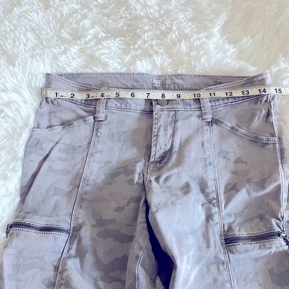 GAP CAMO CARGO PANTS SIZE 4 - Picture 10 of 13